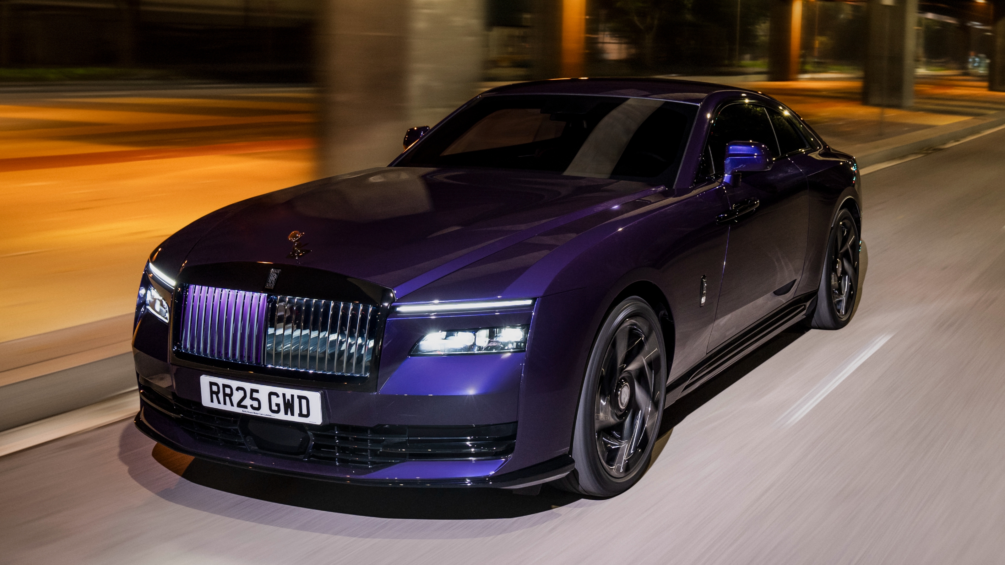 Rolls-Royce Spectre Black Badge front