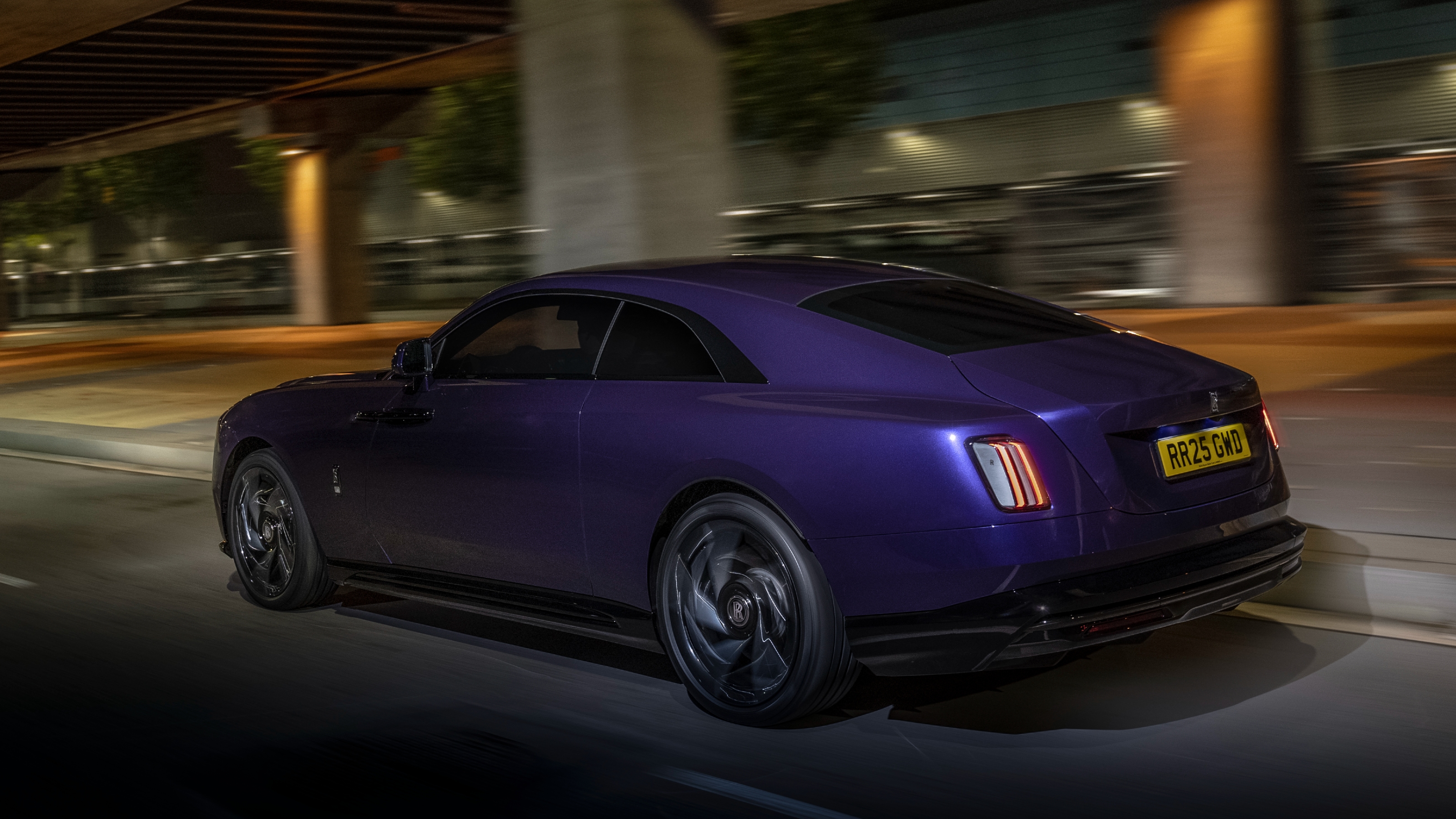 Rolls-Royce Spectre Black Badge rear