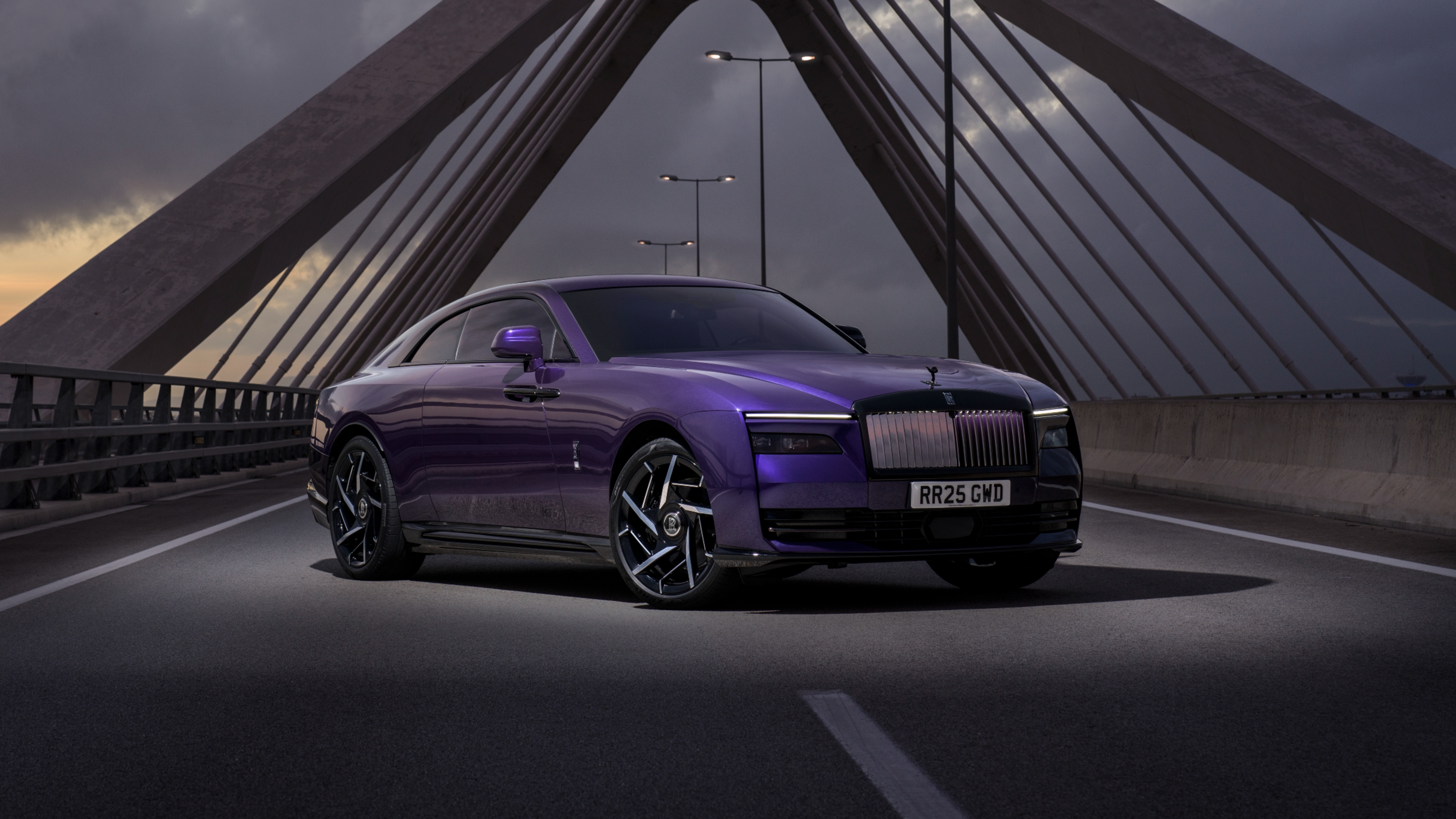Rolls-Royce Spectre Black Badge front