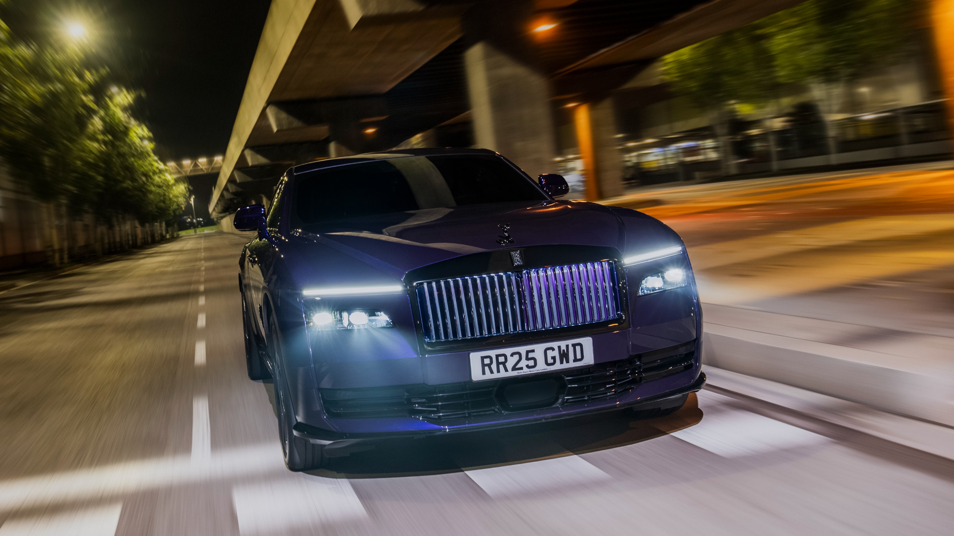 Rolls-Royce Spectre Black Badge front