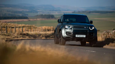 Land Rover Defender Octa front