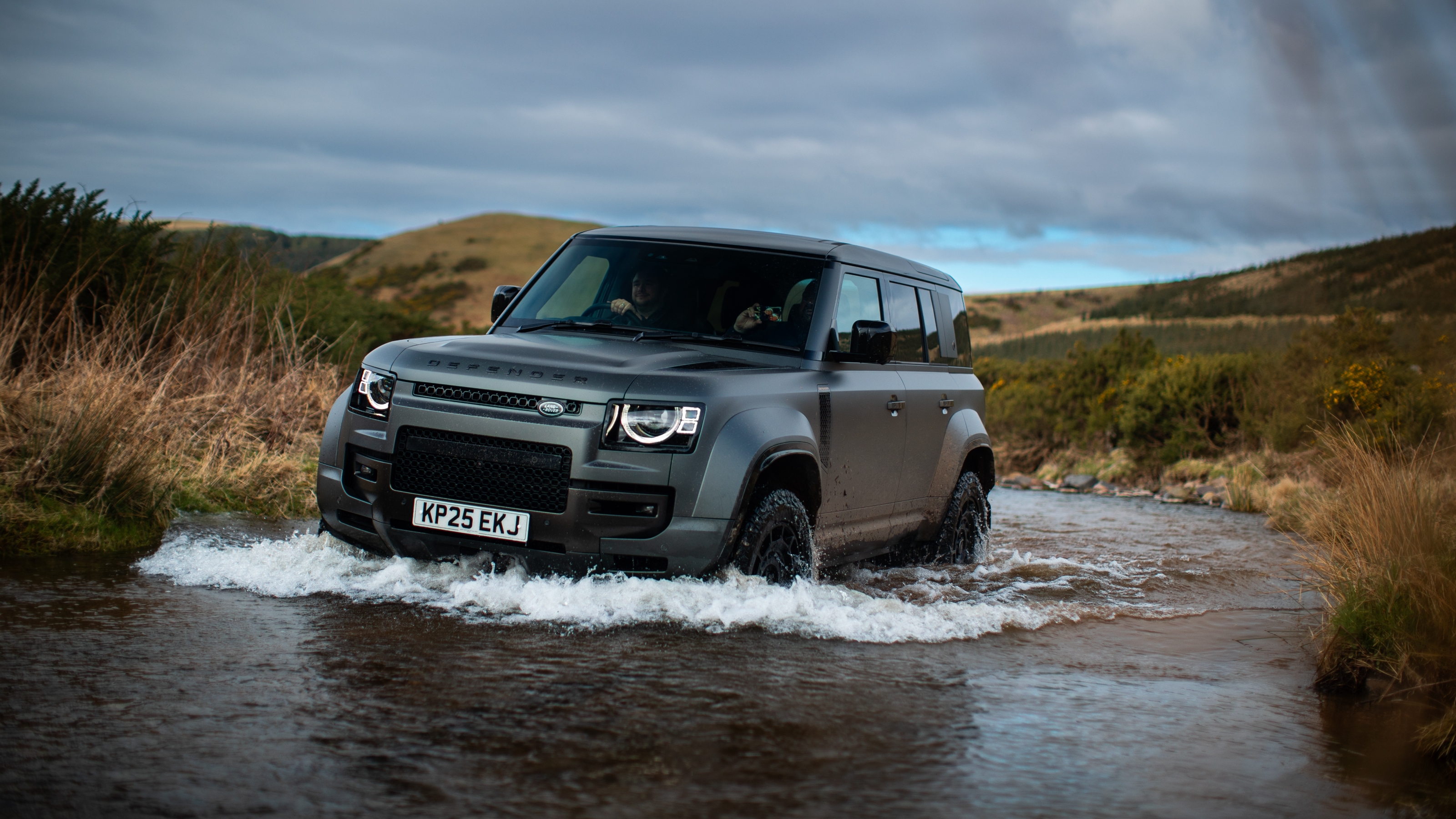 Land Rover Defender Octa front wading