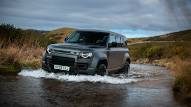 Land Rover Defender Octa front wading