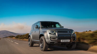 Land Rover Defender Octa front