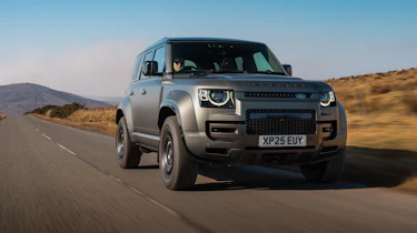 Land Rover Defender Octa front
