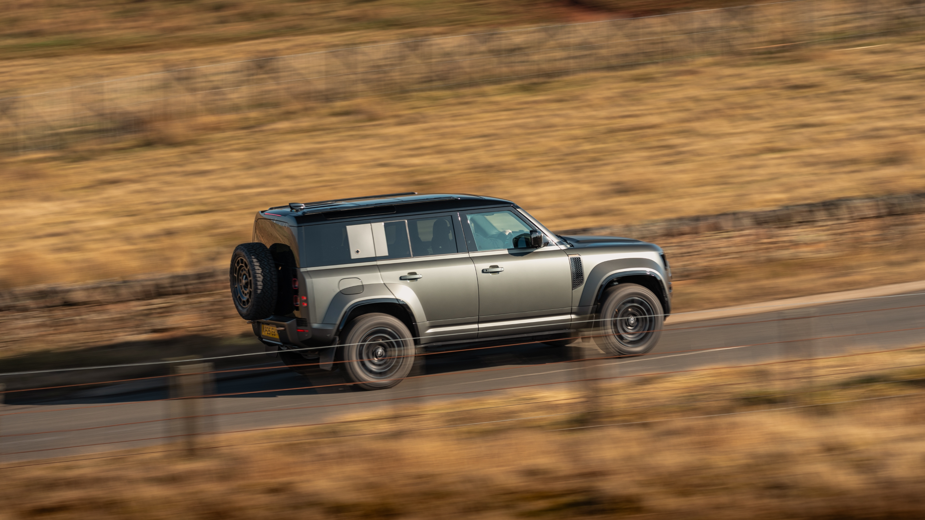 Land Rover Defender Octa rear