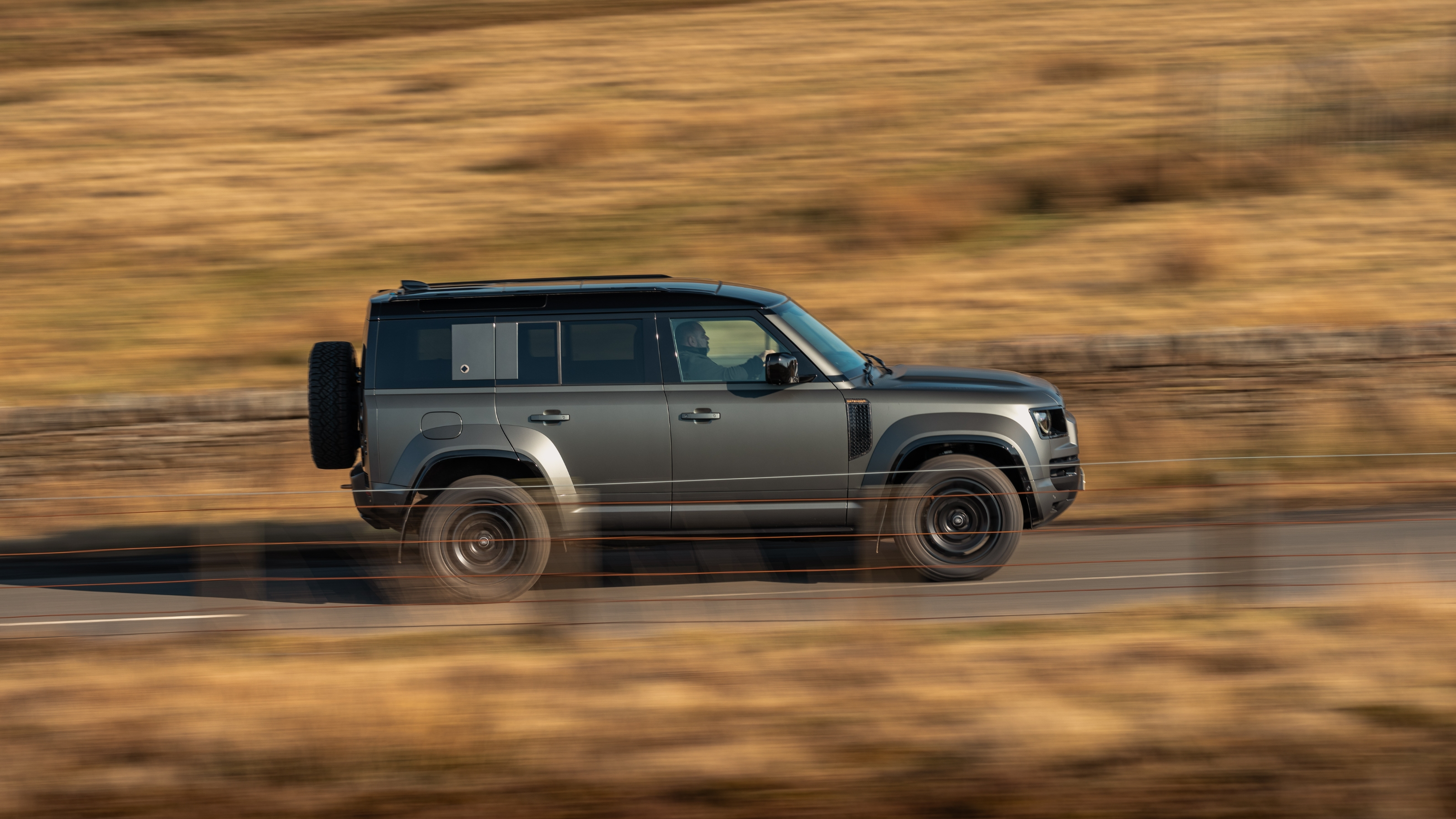Land Rover Defender Octa side