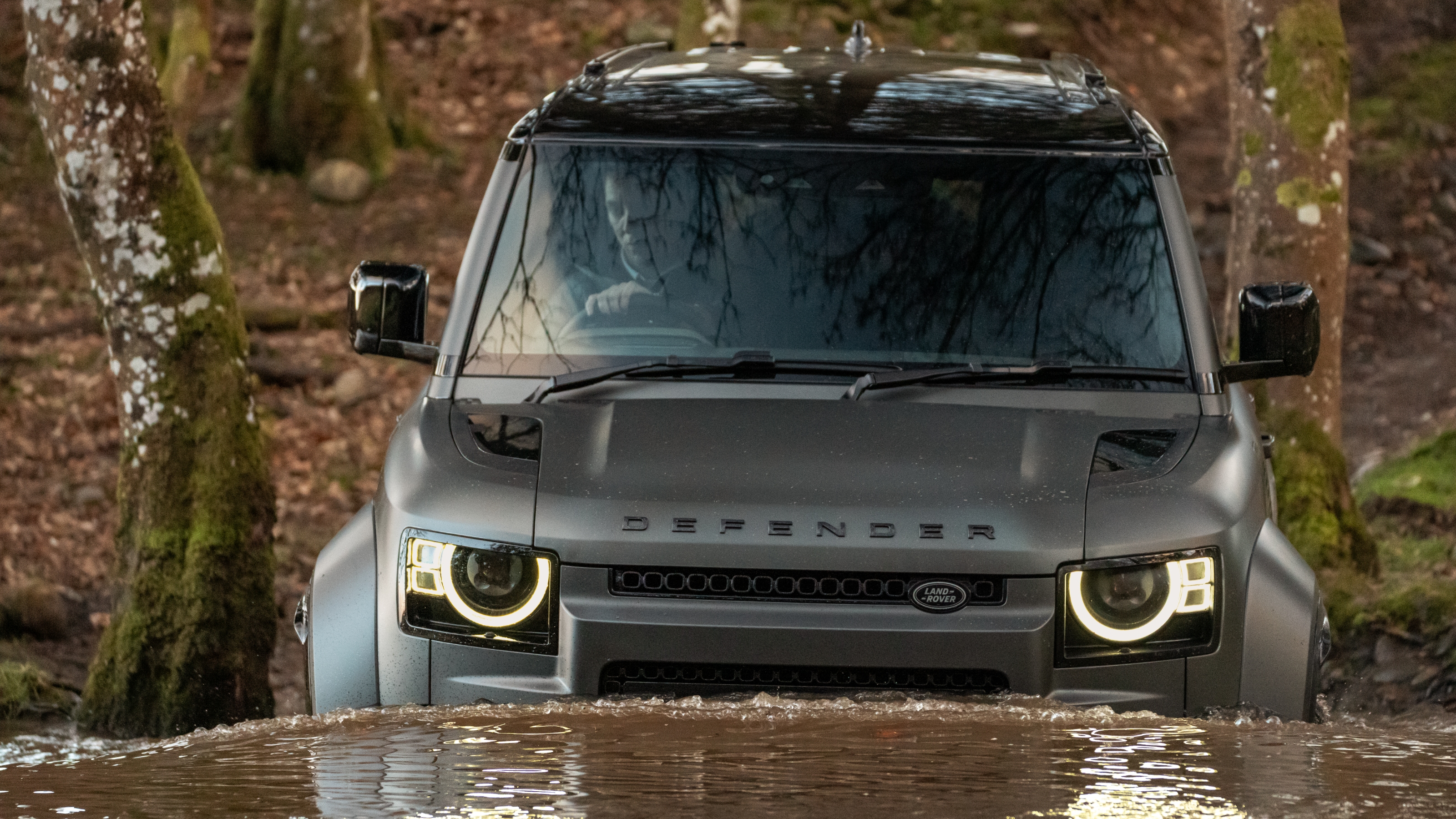 Land Rover Defender Octa front wading