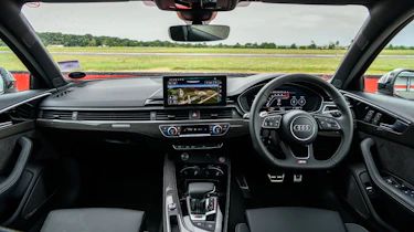 Audi RS4 B9 – interior