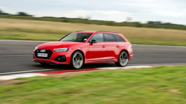 Audi RS4 B9 – front