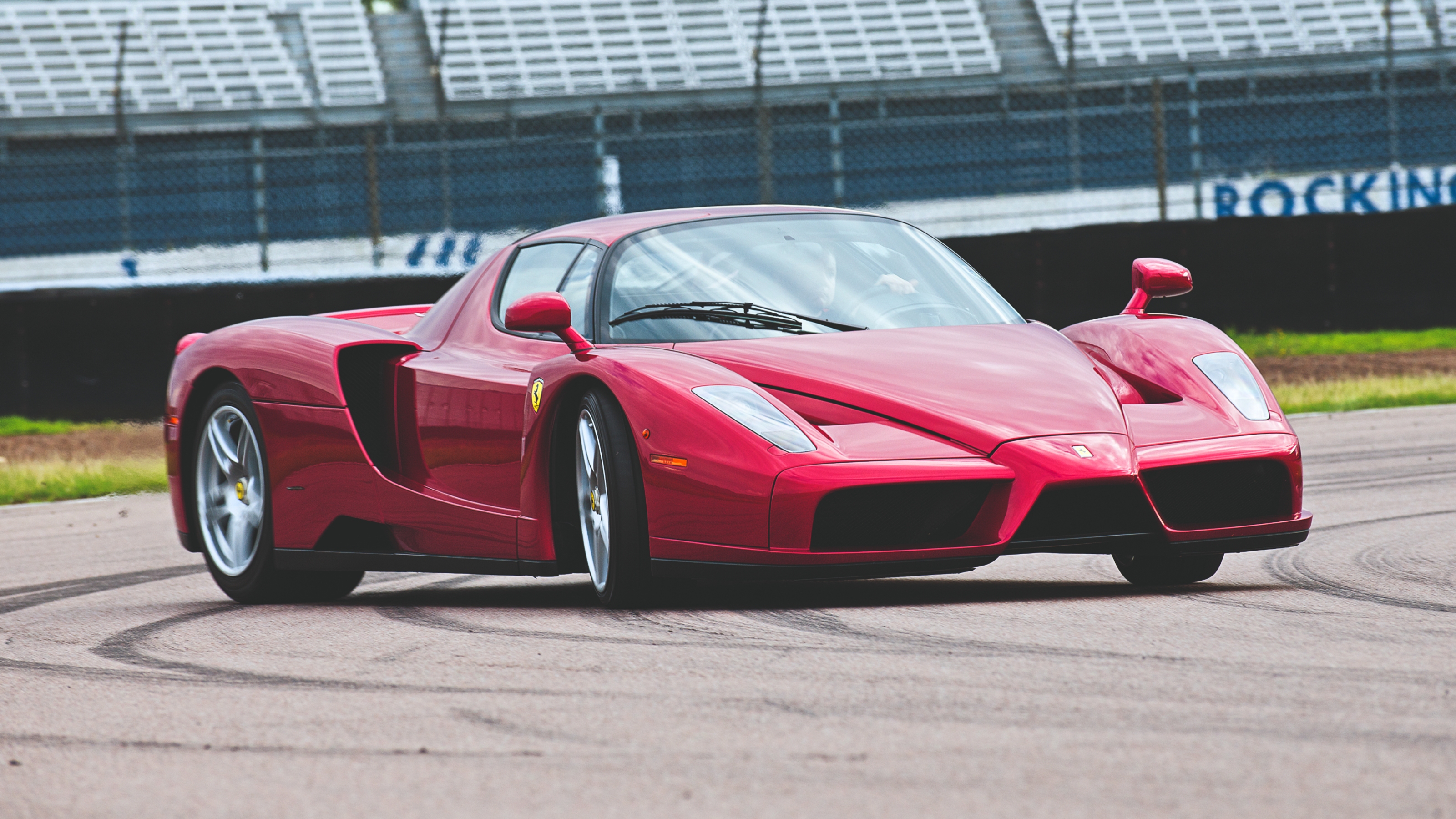 Ferrari Enzo front