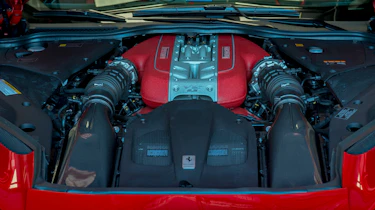 Ferrari 812 Superfast engine