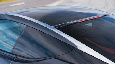 Lexus LC500 – roof
