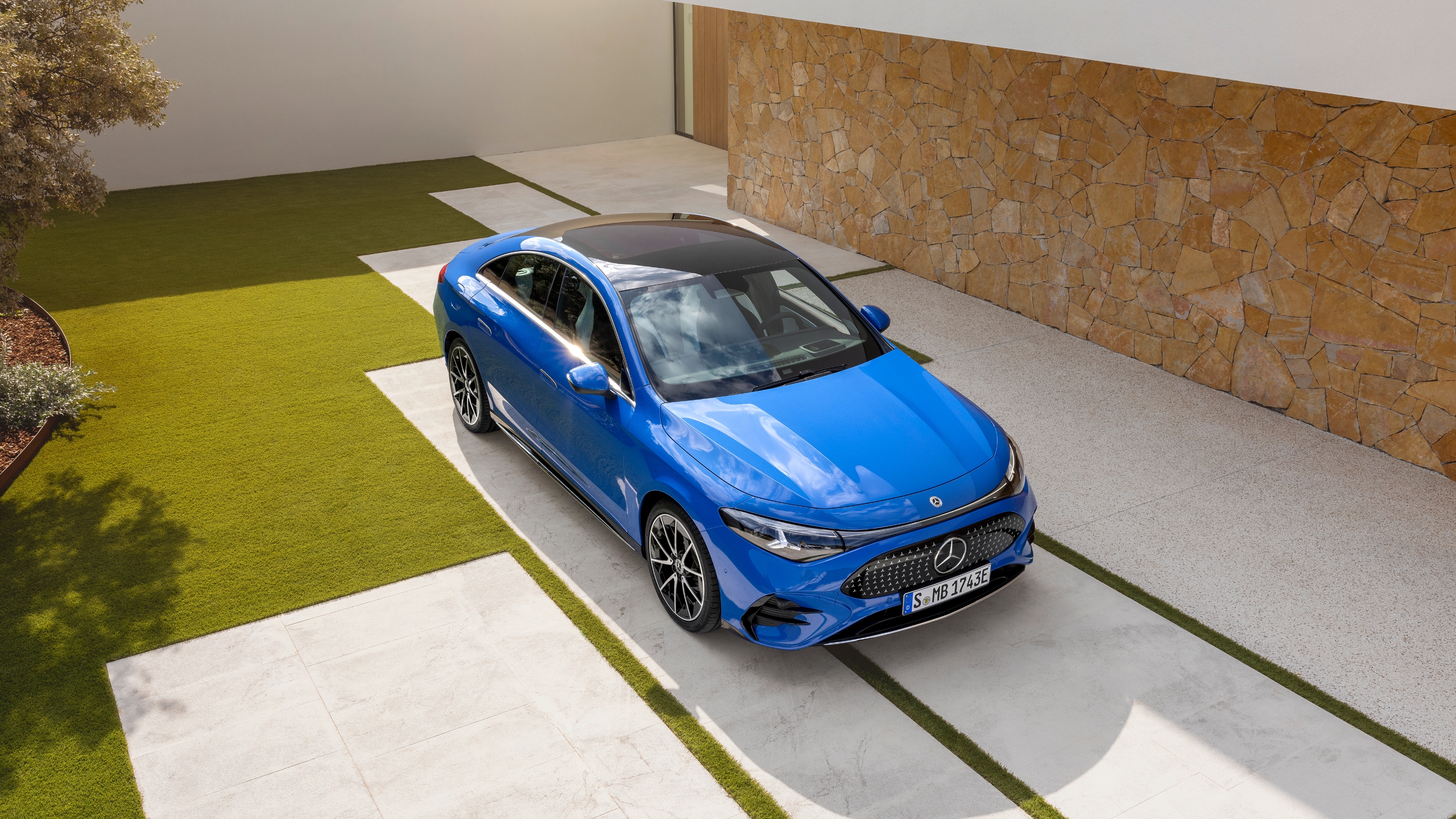 2025 Mercedes CLA front