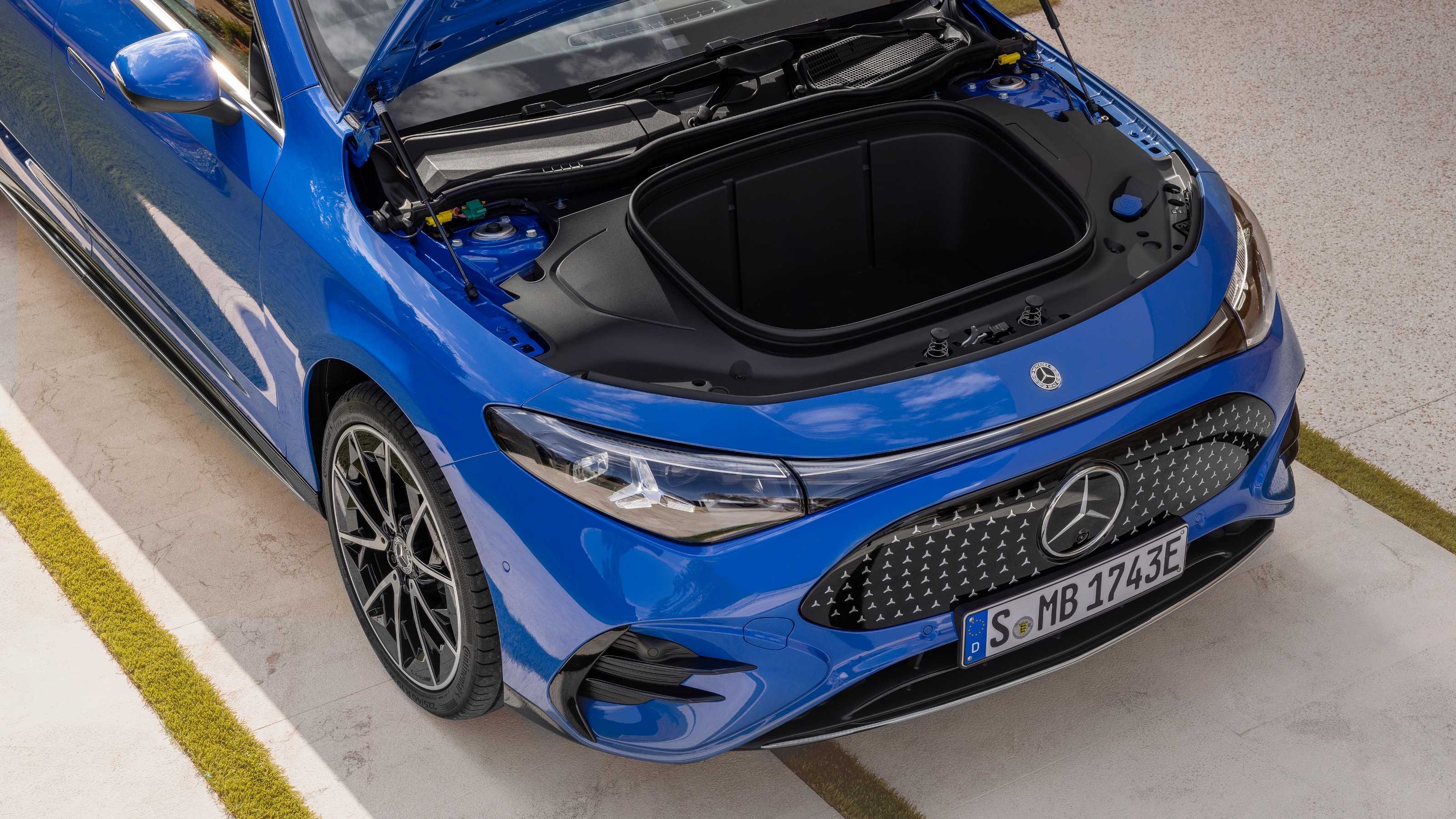 2025 Mercedes CLA front