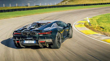 Lamborghini Revuelto rear