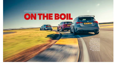 evo 332 – hot hatches on track