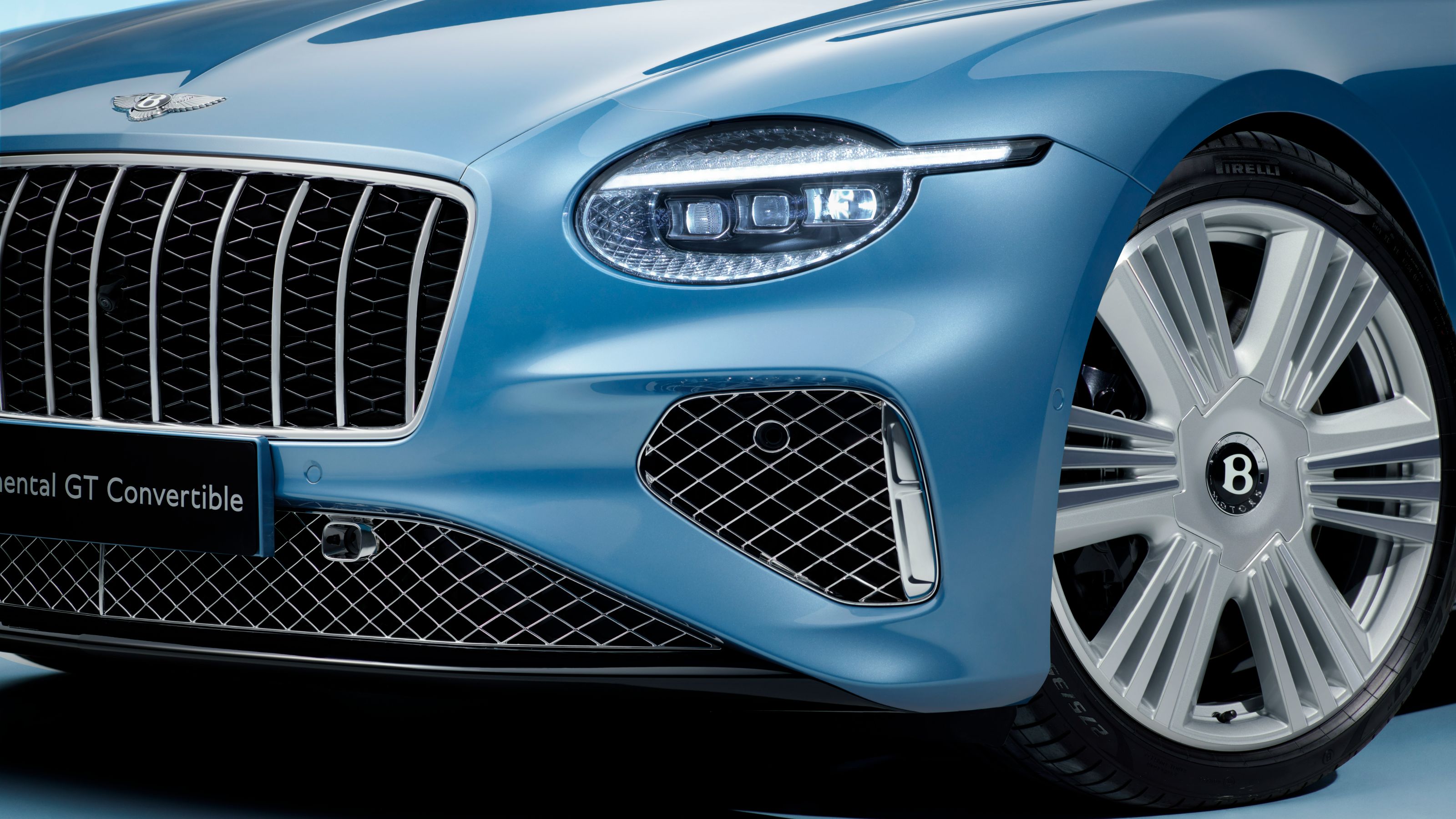 Bentley Continental Azure – lights