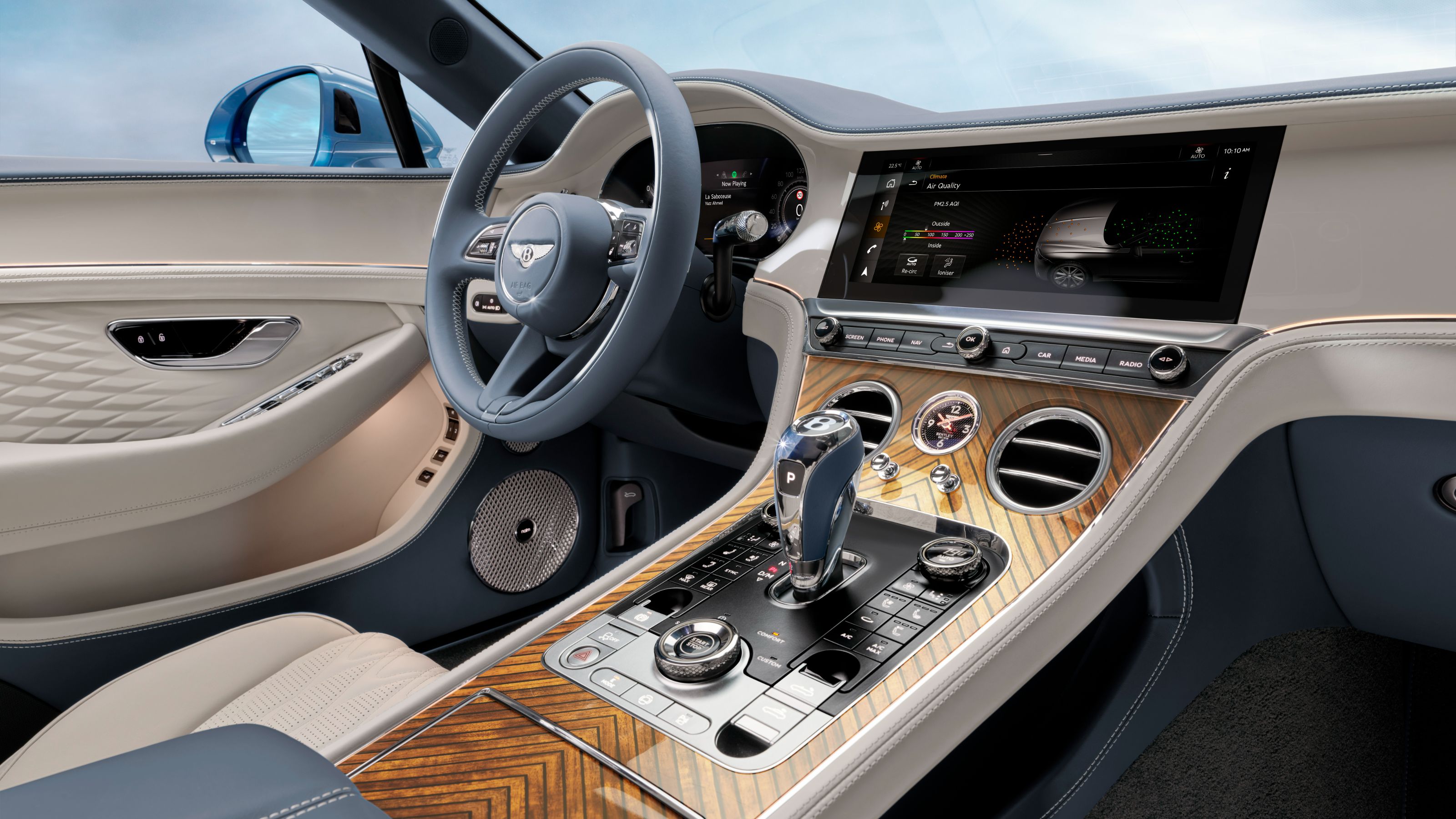 Bentley Continental Azure – interior