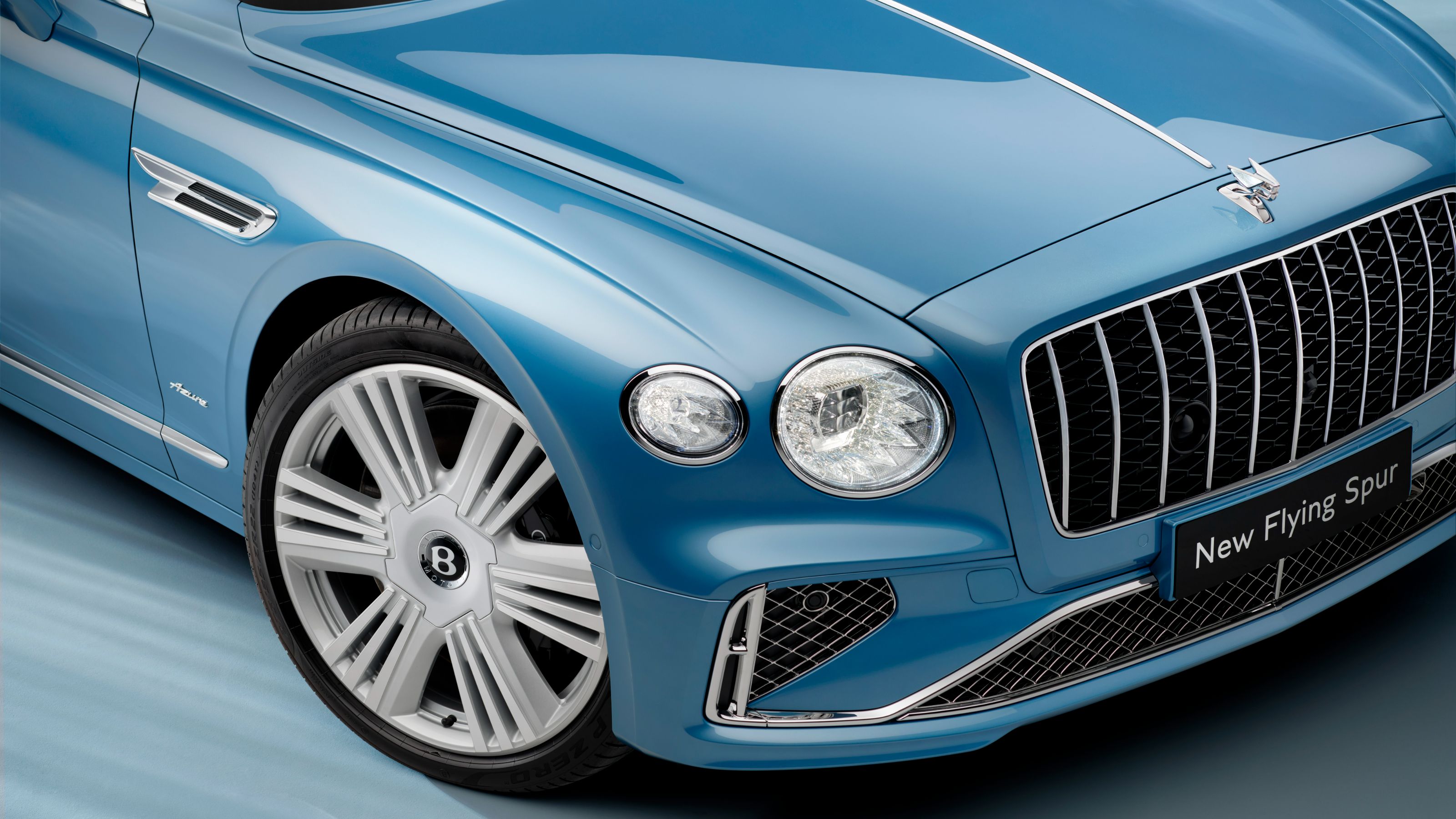 Bentley Flying Spur Azure – lights 