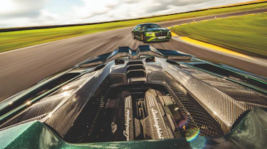 All-wheel-drive test – Lamborghini and Bentley