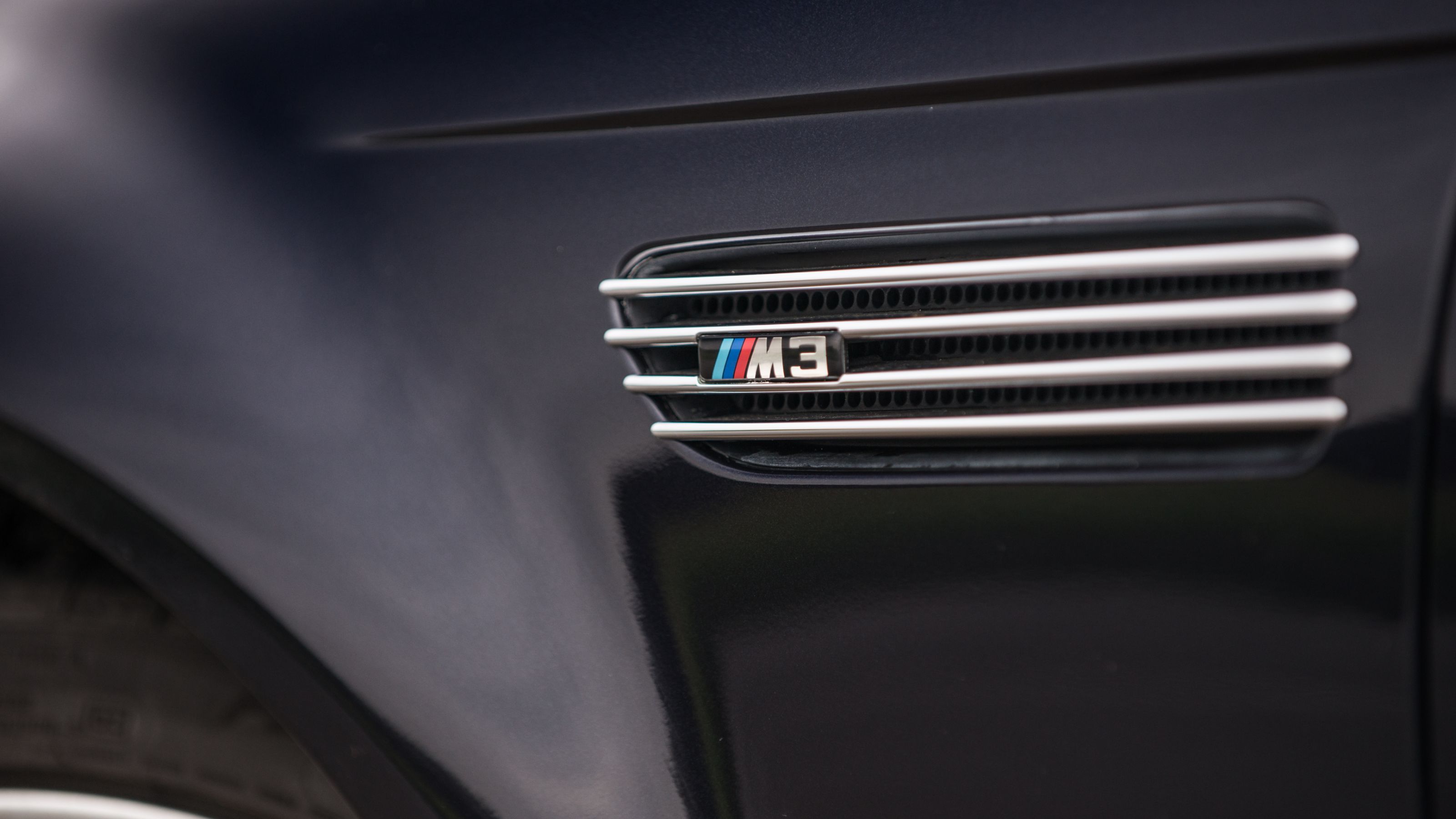BMW M3 CS E46 details