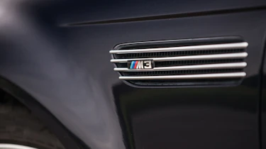 BMW M3 CS E46 details