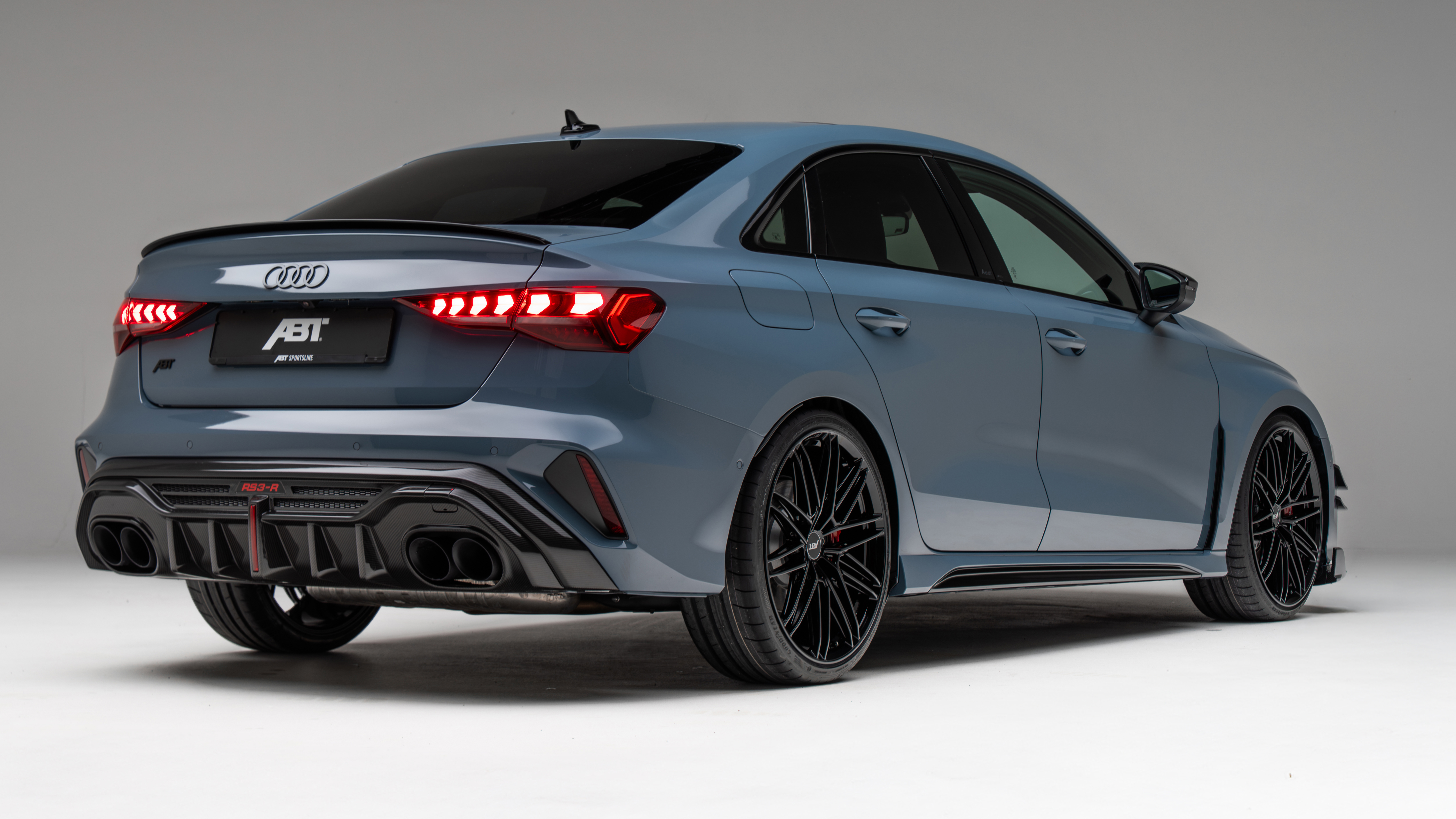Audi RS3 R