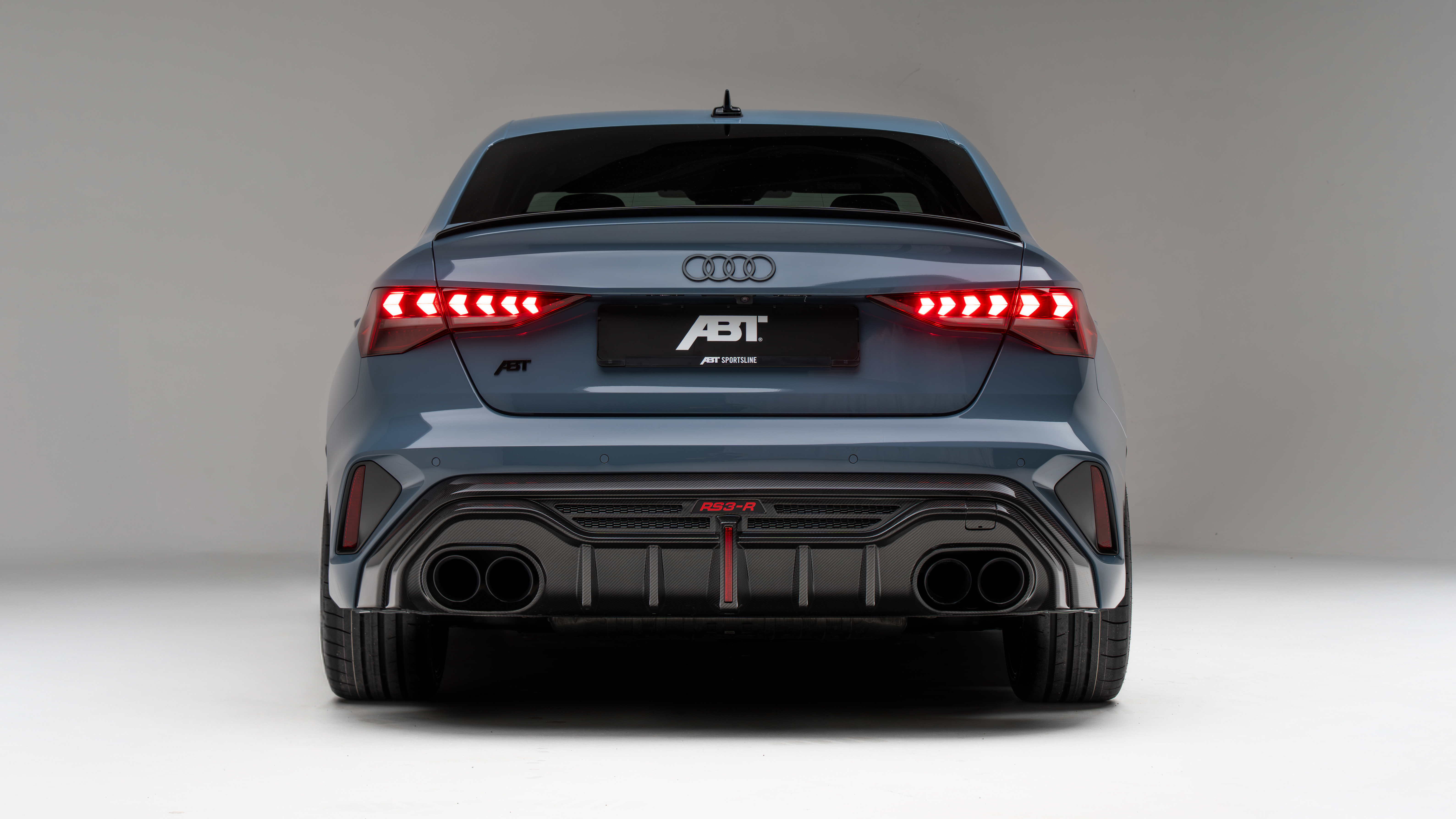 Audi RS3 R