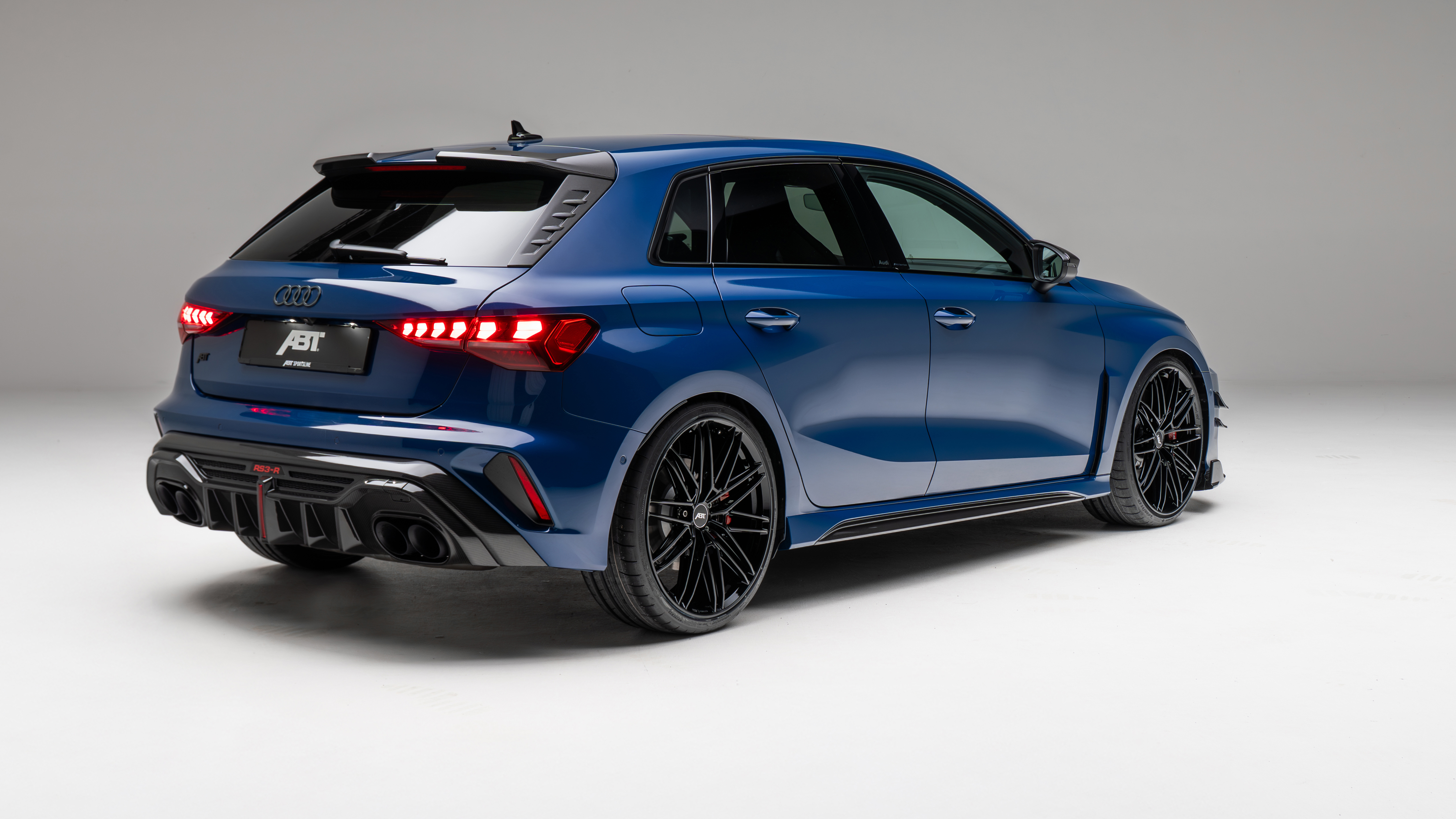 Audi RS3 R