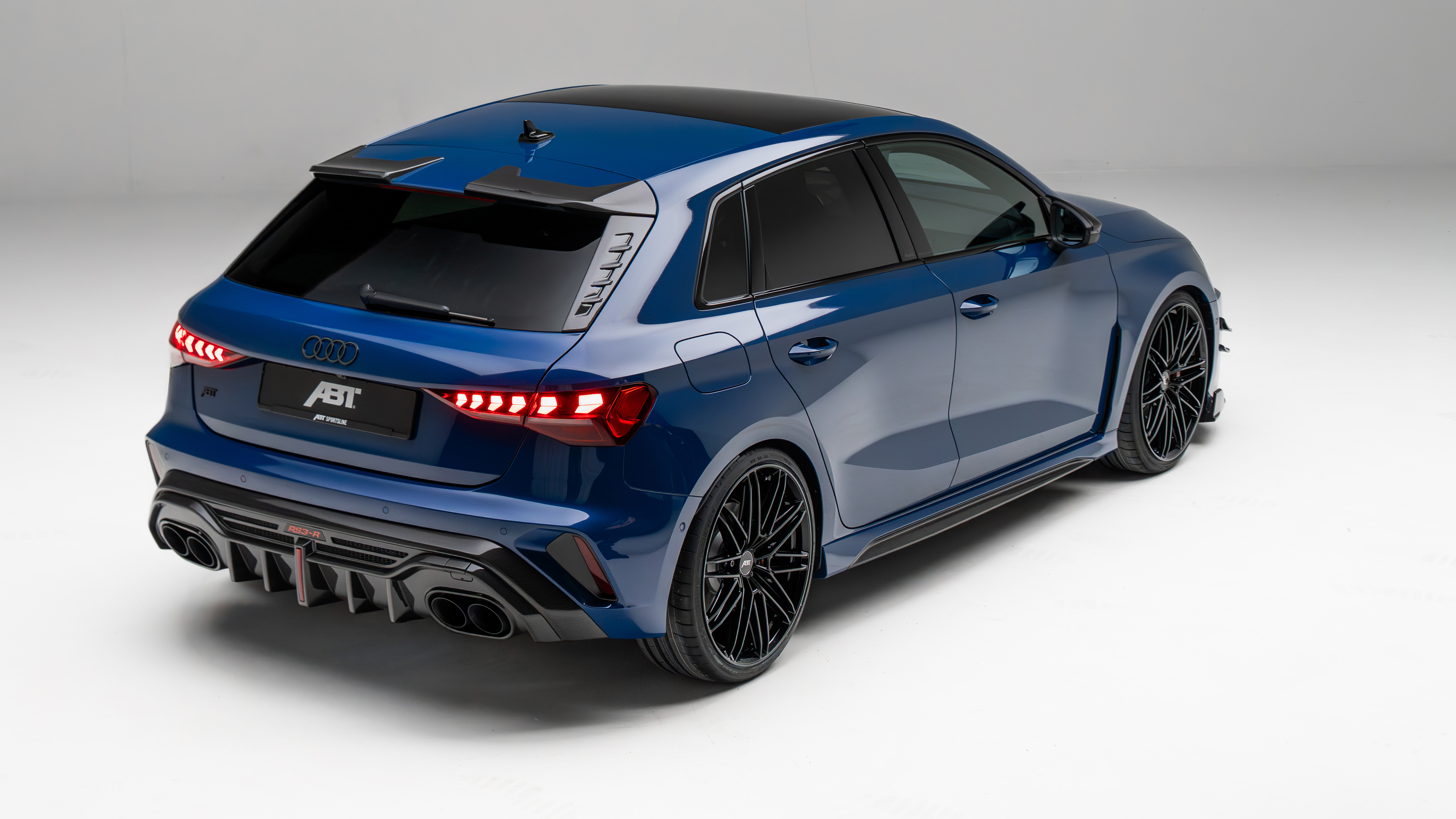 Audi RS3 R