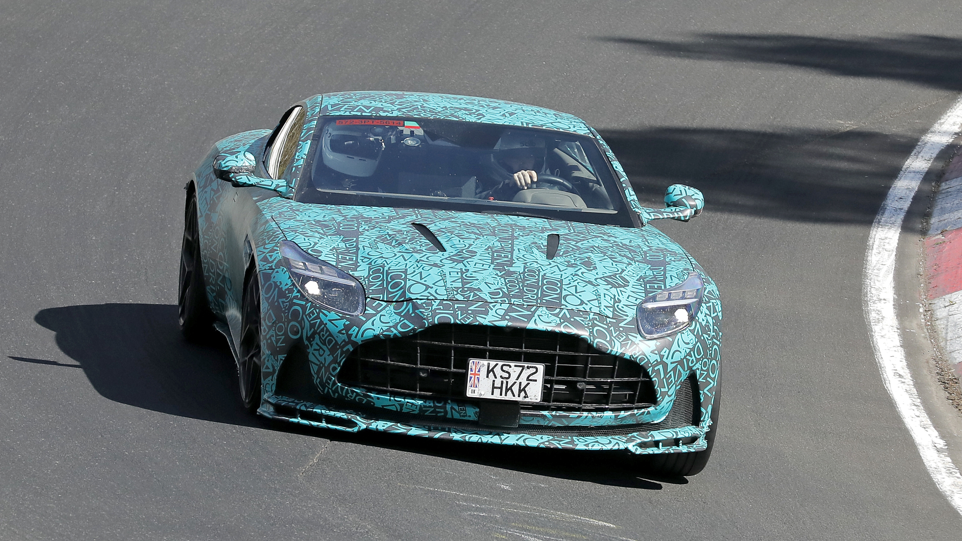 Aston Martin DB12 2026 – front