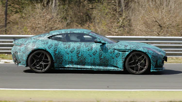 Aston Martin DB12 2026 – side