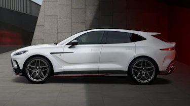 Aston Martin DBX S – side
