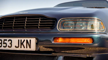 Aston Martin Vantage V550 – front