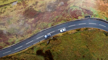 BMW M4 v Porsche 911 top