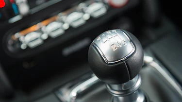 Ford Mustang (S550) manual shifter