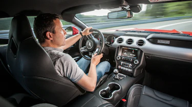 Ford Mustang (S550) driving