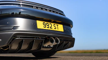 JCR Porsche 911 ST
