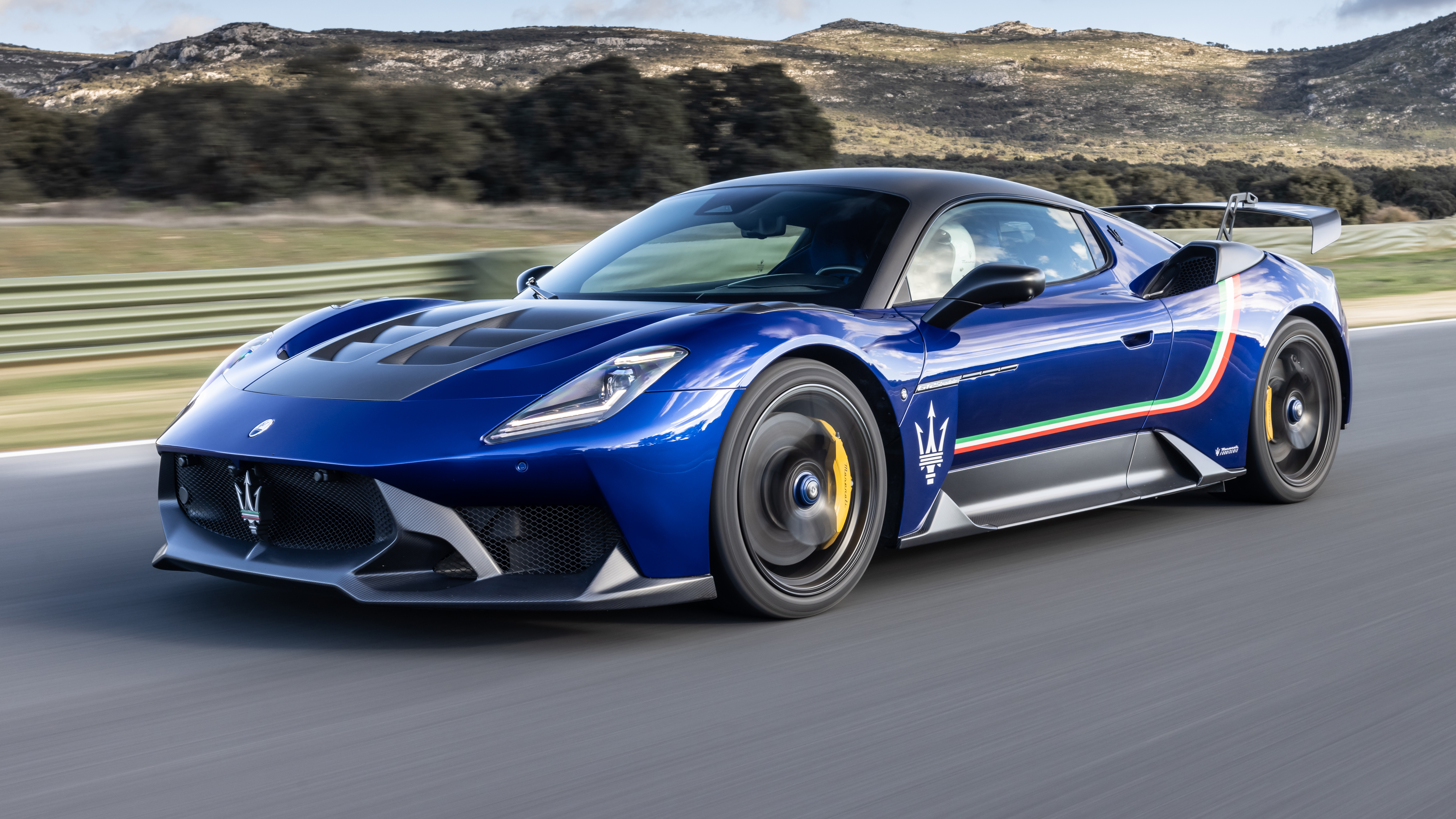 Maserati MC20 GT2 Stradale