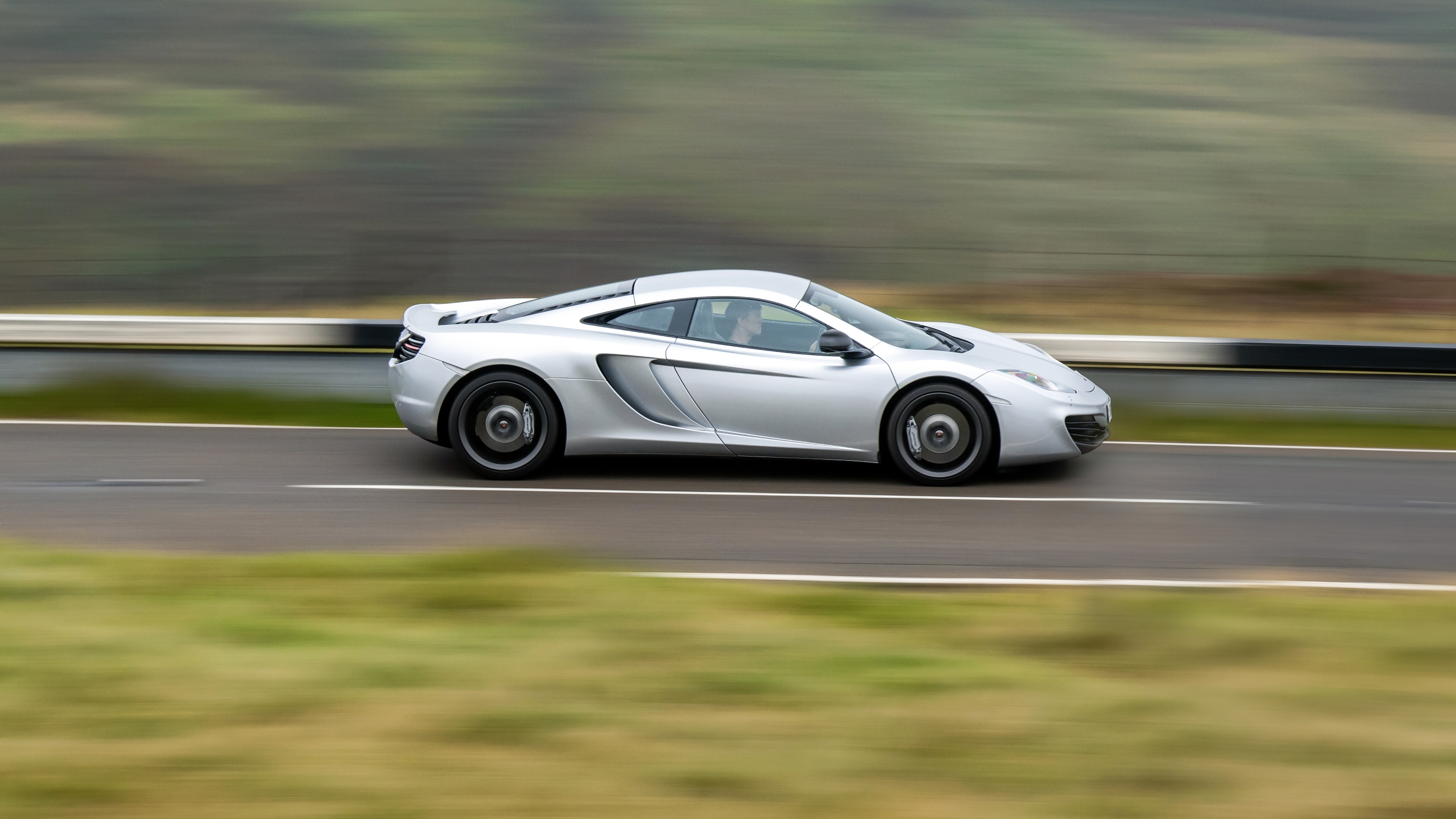 McLaren MP4-12C side