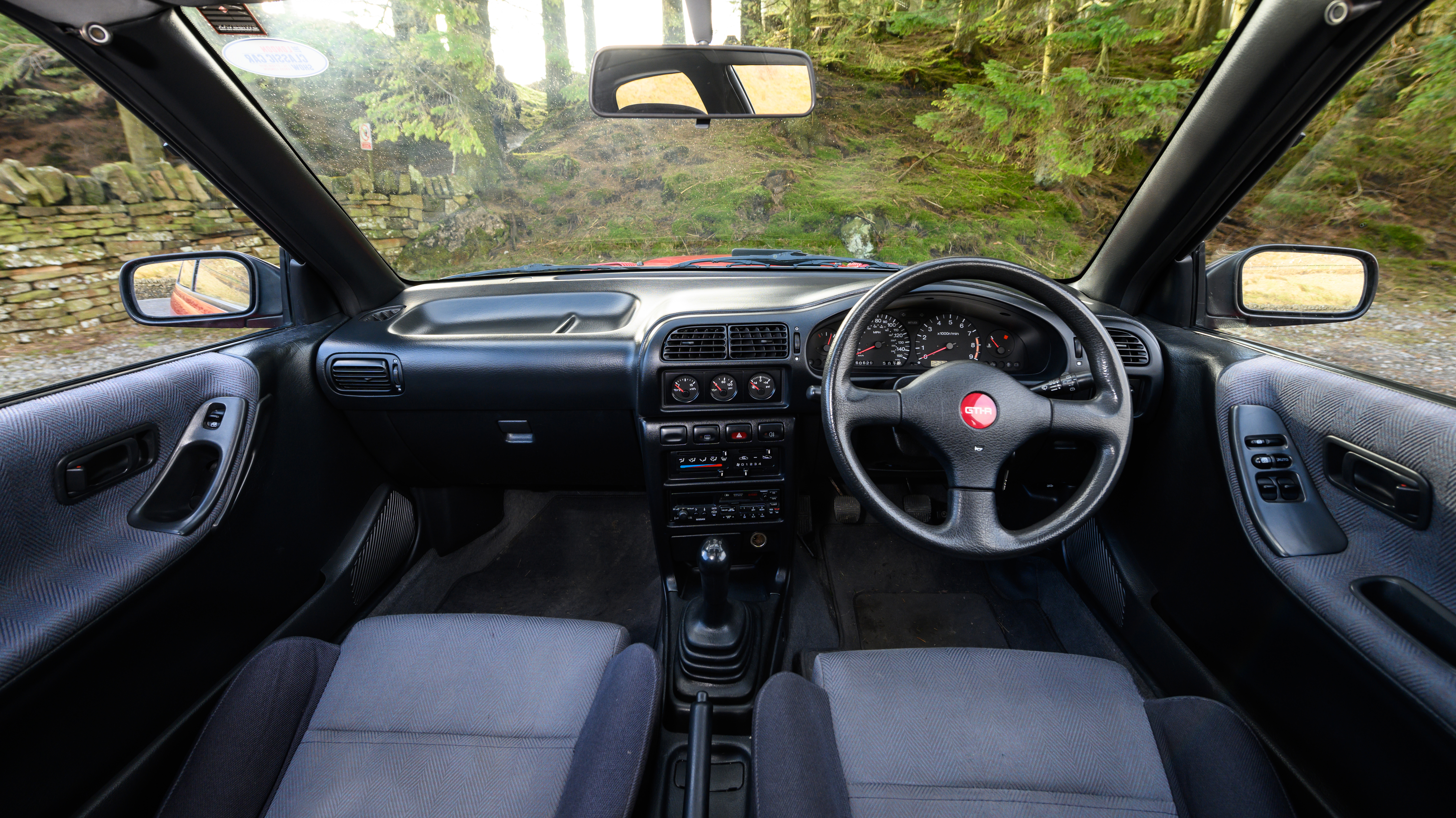 Nissan Sunny GTI R