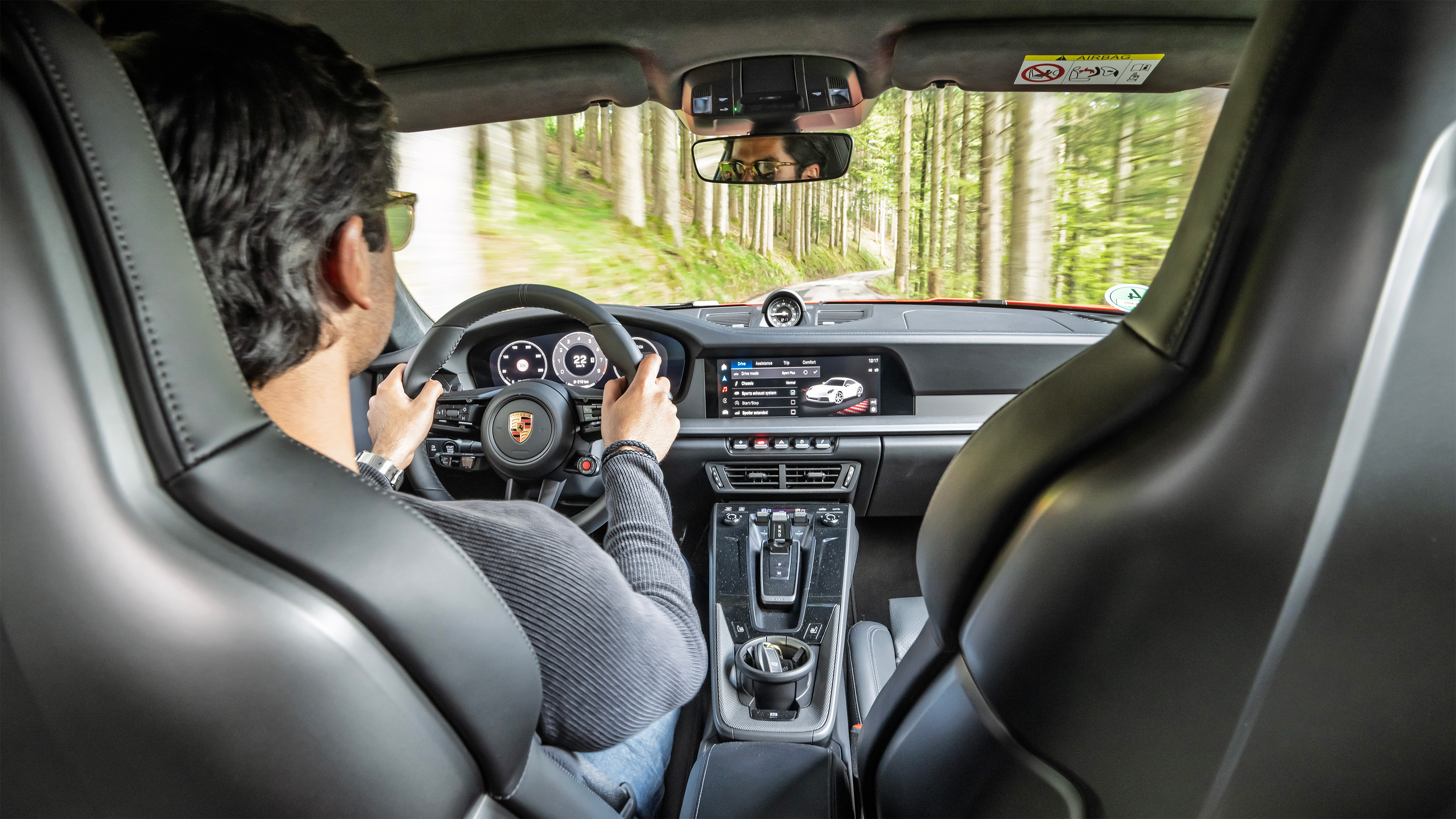Porsche 911 Carrera S – interior