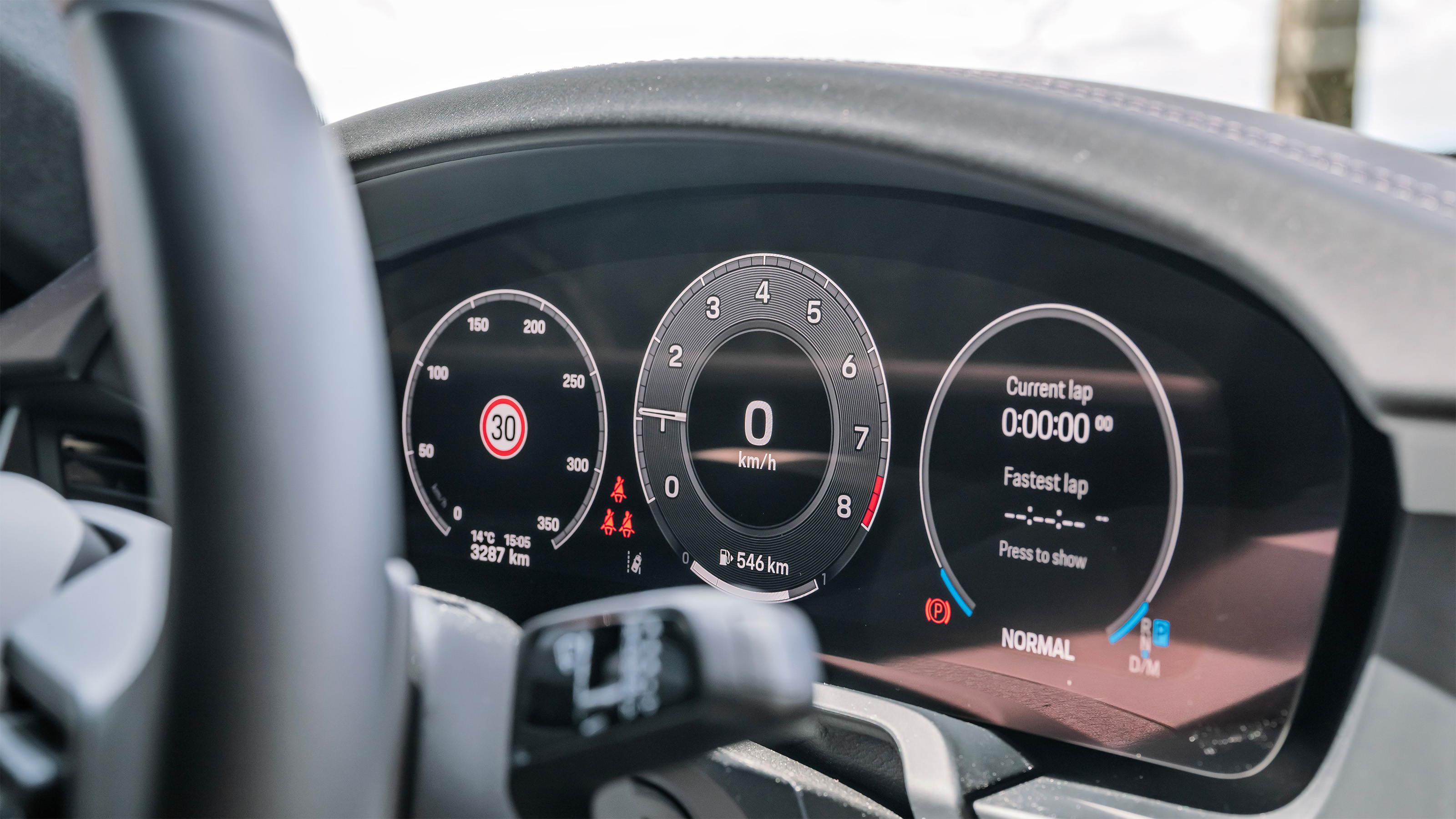 Porsche 911 Carrera S – digital dash