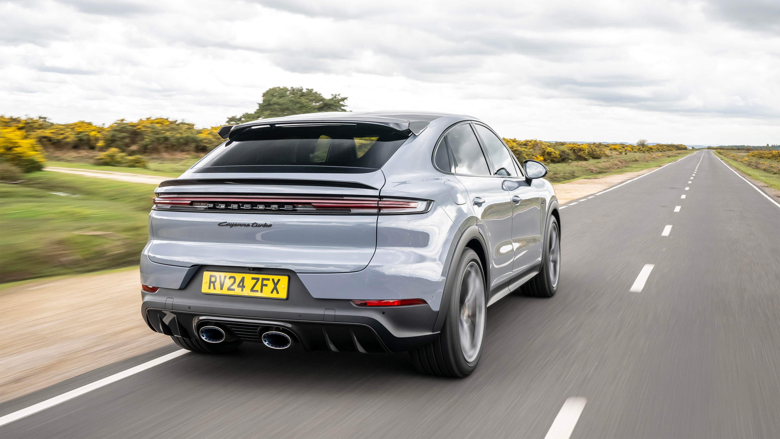 Porsche Cayenne Turbo E-Hybrid – rear