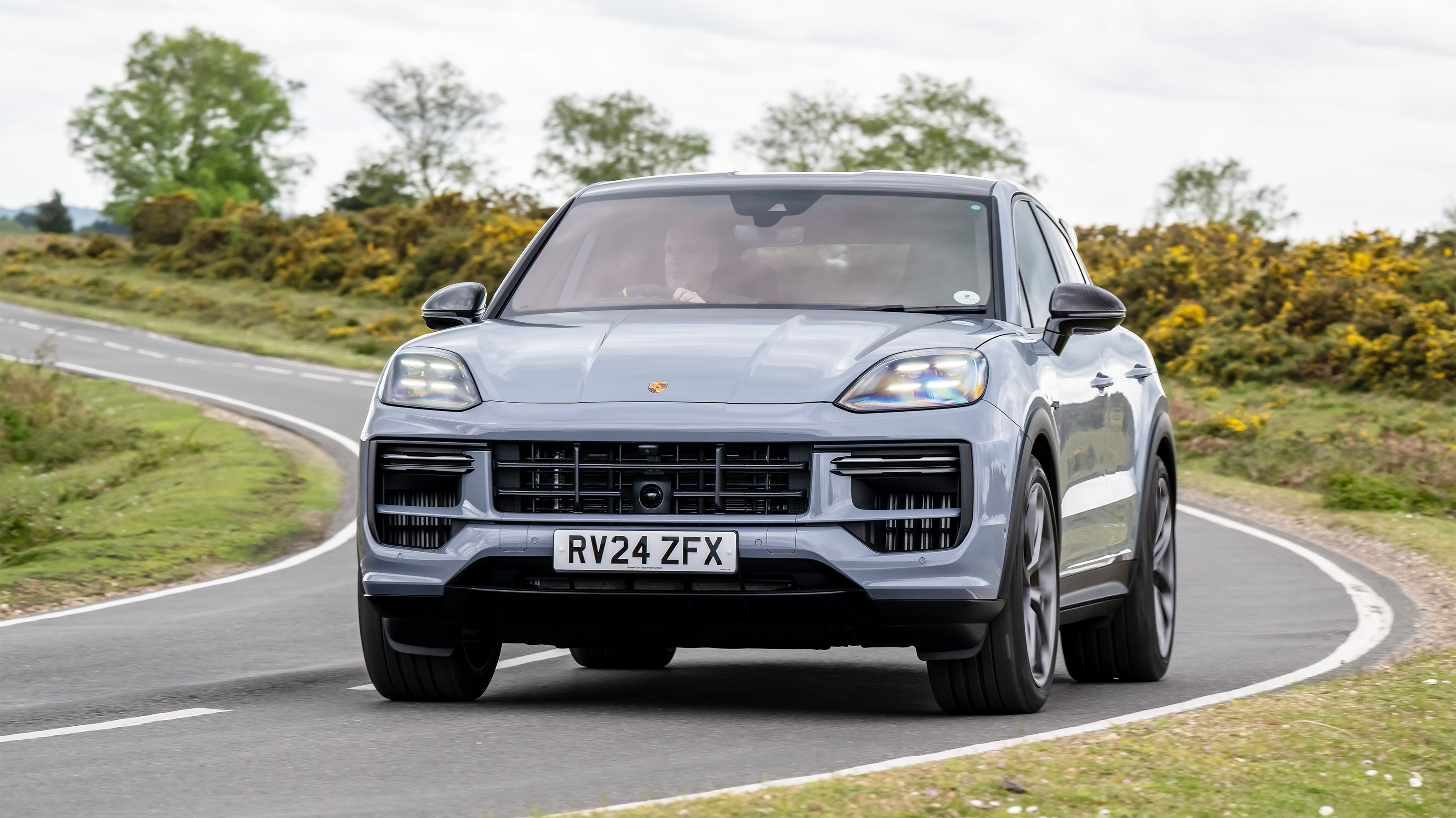 Porsche Cayenne Turbo E-Hybrid – front