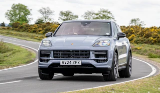Porsche Cayenne Turbo E-Hybrid – front