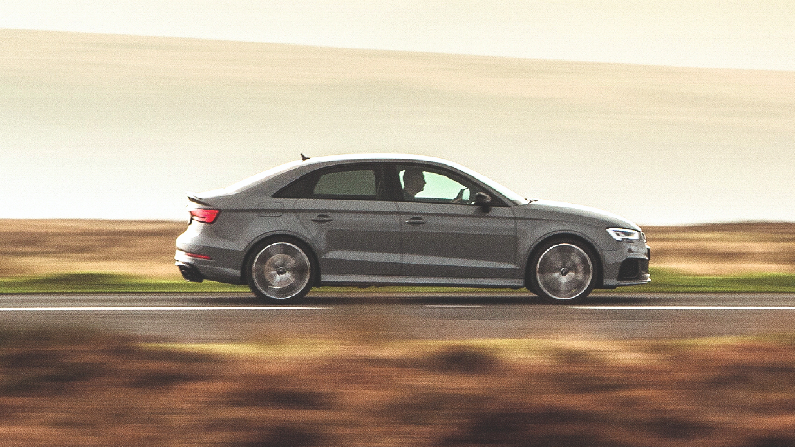 Audi RS3 (8V) side