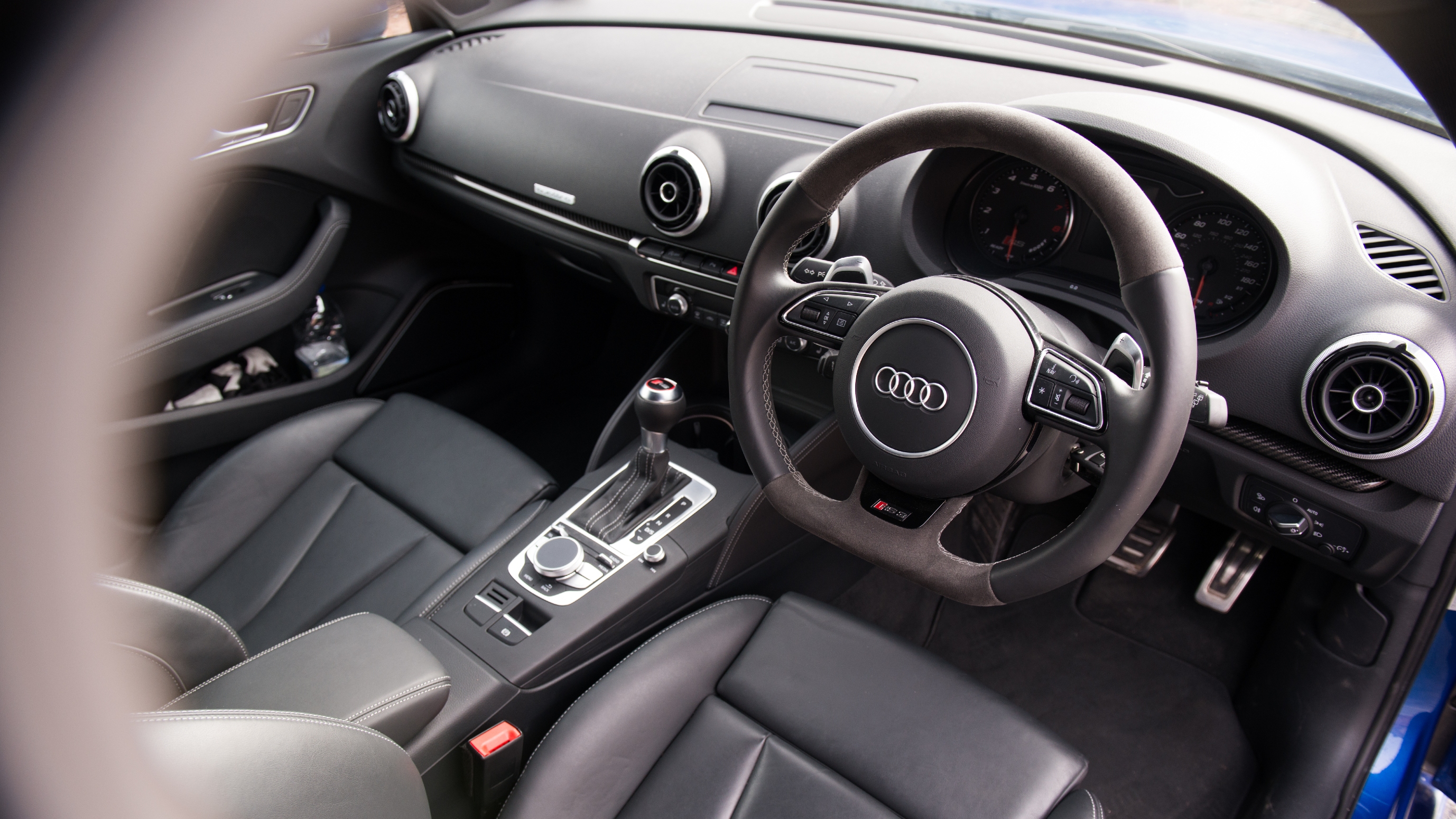 Audi RS3 (8V) interior