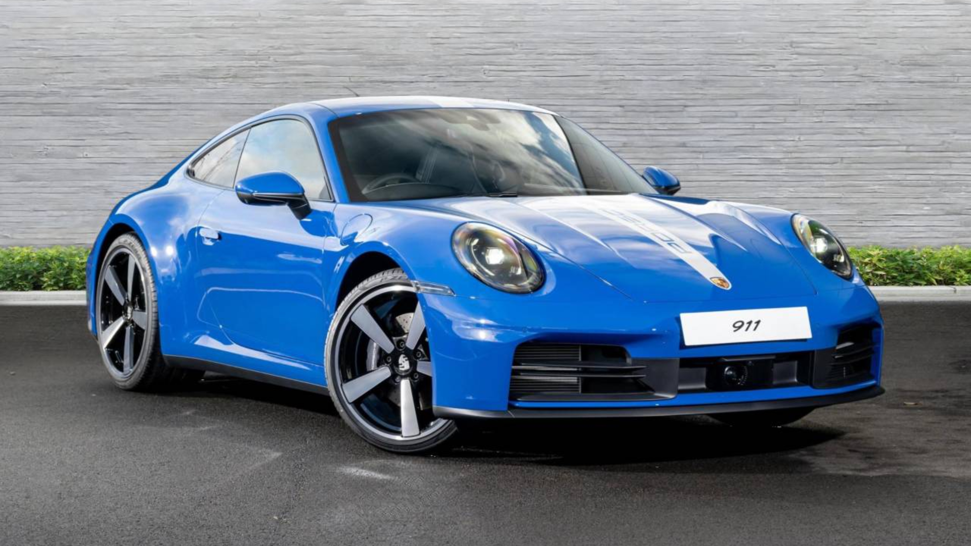 Porsche 911 deal 2025